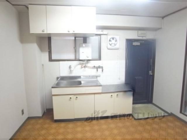 キッチン　6帖の広さがあります