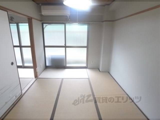 和室　南西のお部屋です