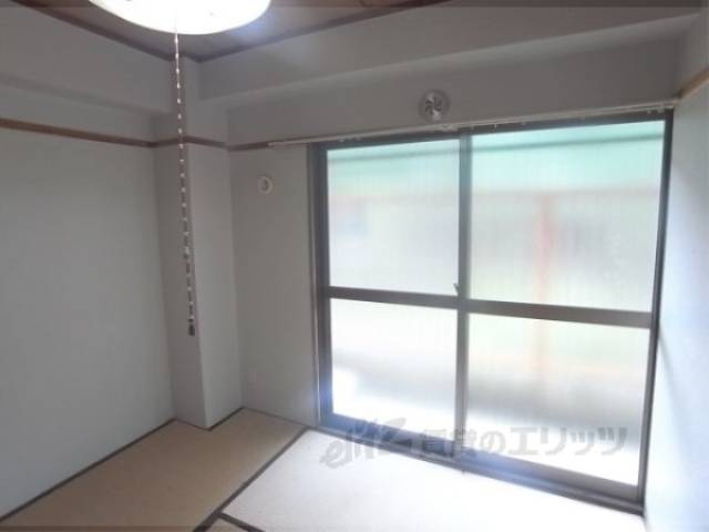 和室　照明ついています