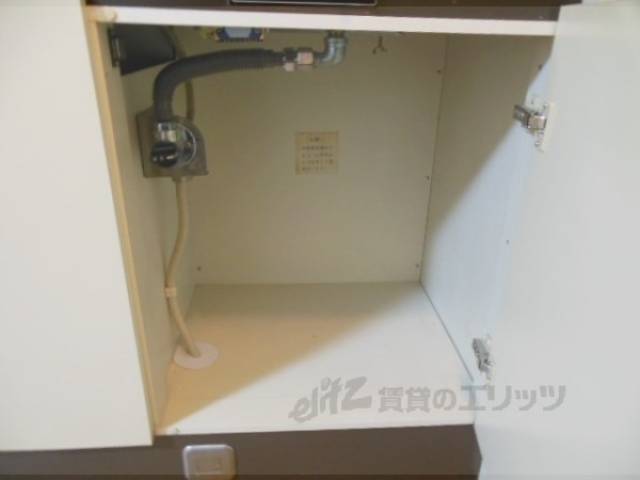 キッチン　下部収納