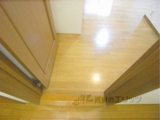 玄関　部屋入口