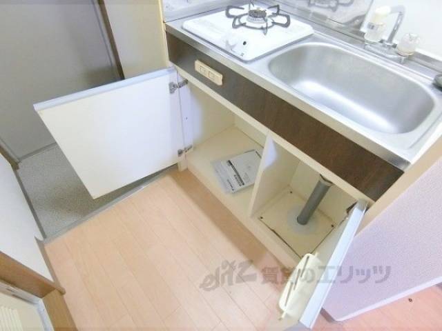 キッチン　キッチン下部収納