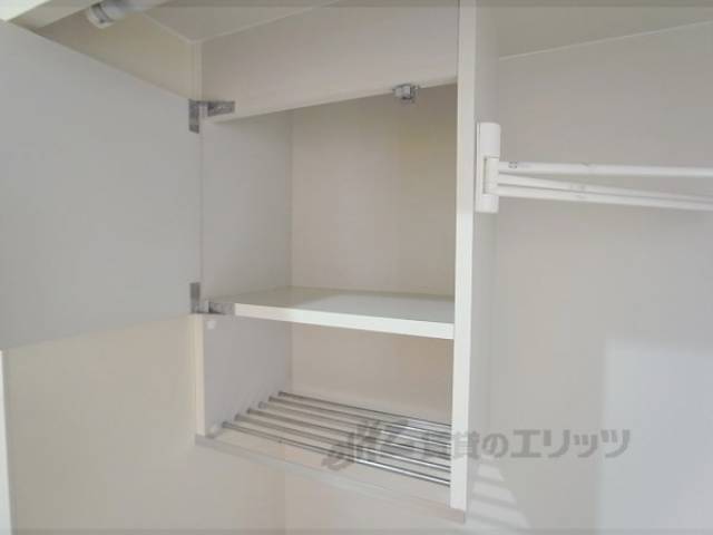 キッチン　上部収納