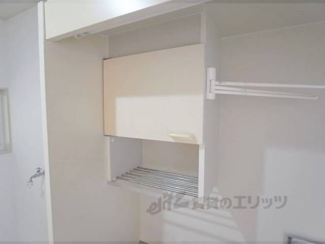 キッチン　上部収納