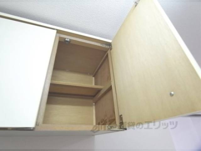 キッチン　キッチン上部収納