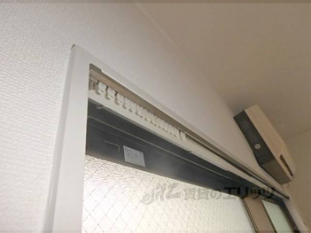 カーテンレール