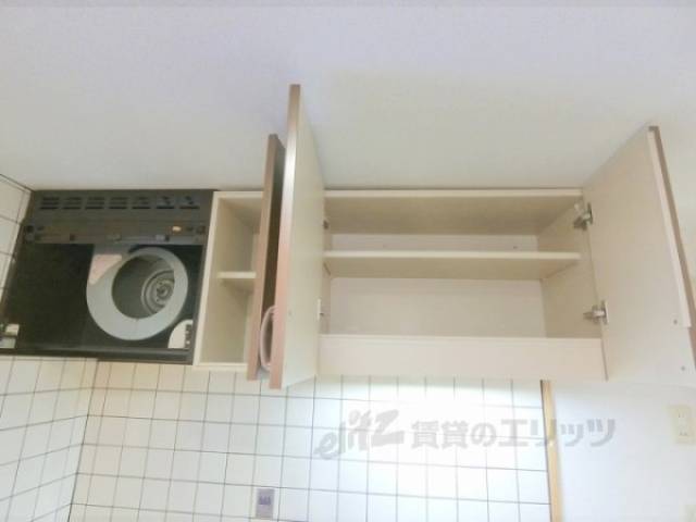 キッチン　キッチン上部収納