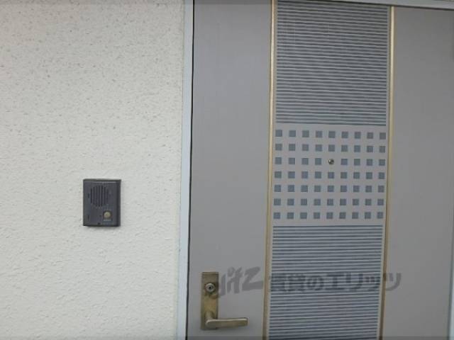 玄関　入口