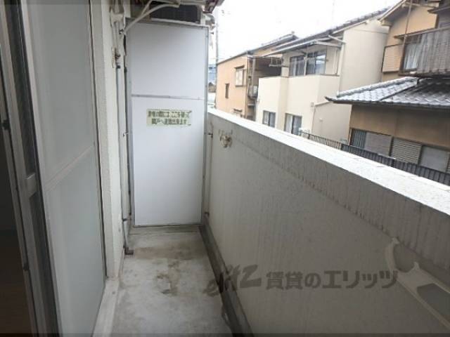 ベランダ　換気扇
