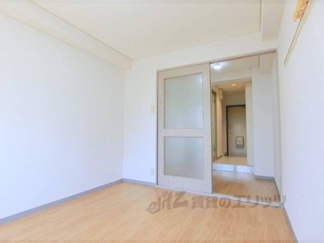 洋室　洋室6帖