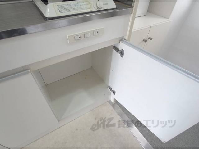 キッチン　下部収納