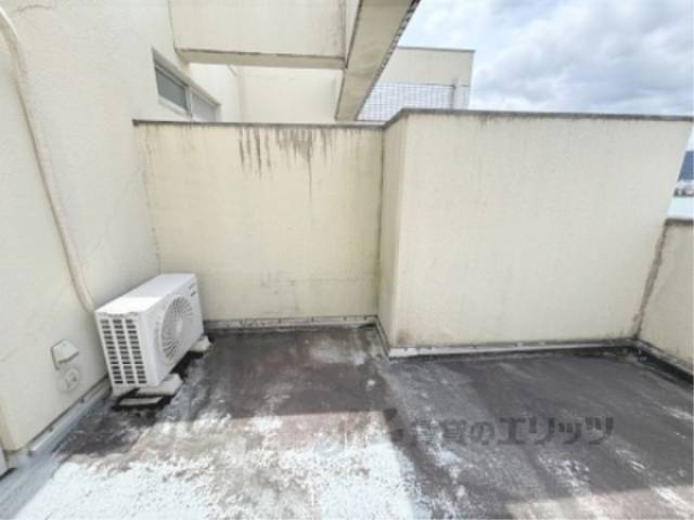 ベランダ　ダイニング側