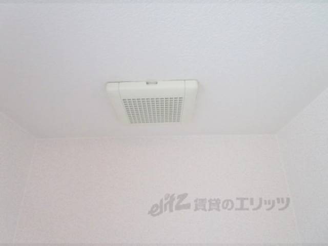 トイレ　換気扇