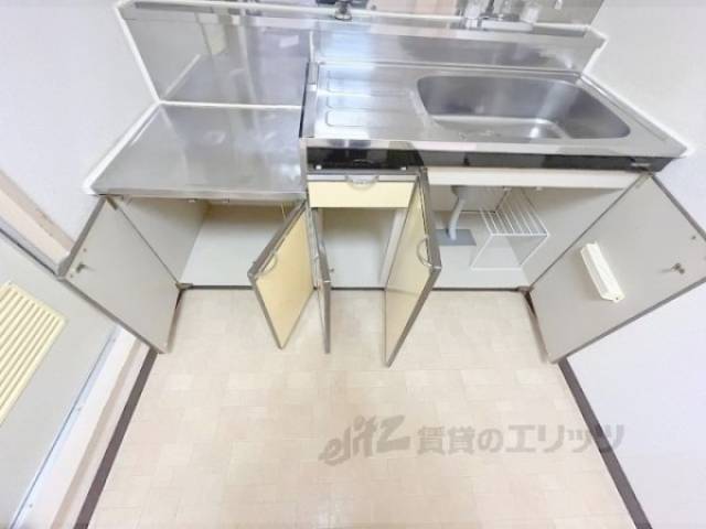 キッチン　下部収納
