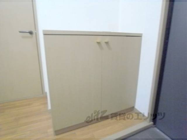 下駄箱　大きな下駄箱付き。