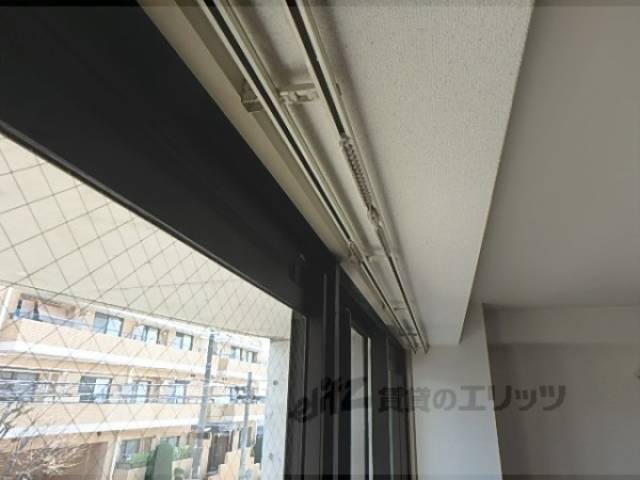 カーテンレール