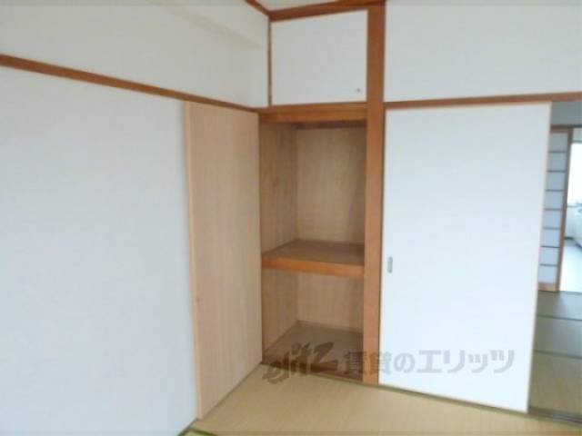 収納　東側和室　収納　各部屋収納付き