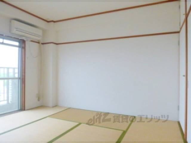 和室　東側和室　お部屋の高さもあります。