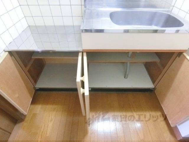 キッチン　下部収納