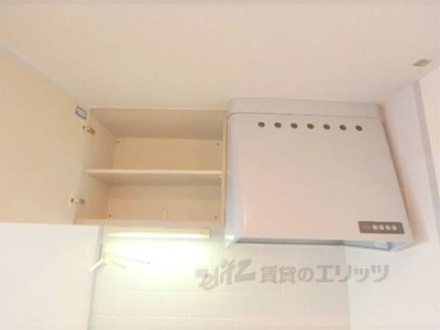 キッチン　収納上部
