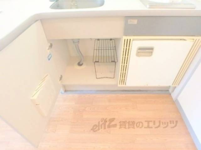 キッチン　収納下部