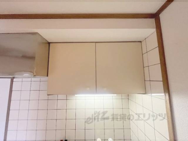 キッチン　上部収納