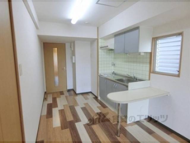 居室　ダイニングキッチン
