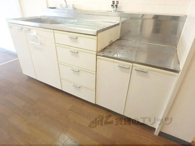 キッチン　下部収納