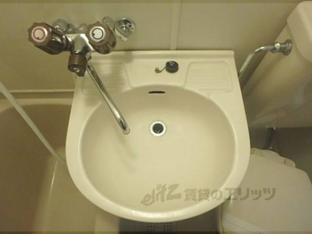 洗面所　冷蔵庫