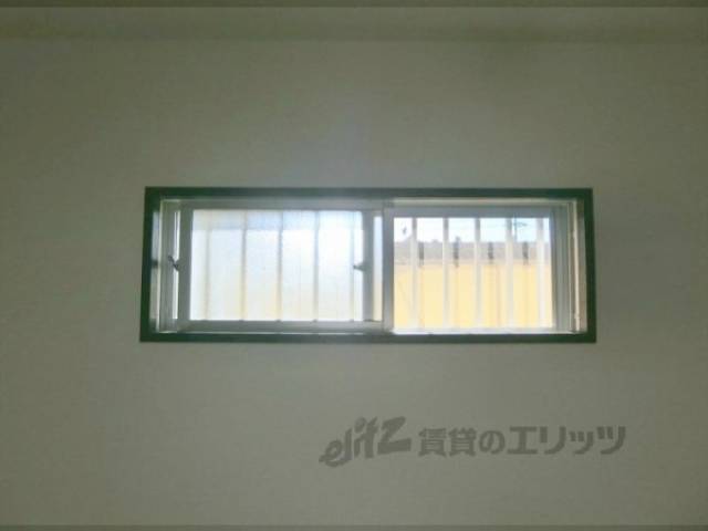 洋室・窓