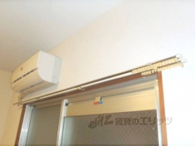 カーテンレール