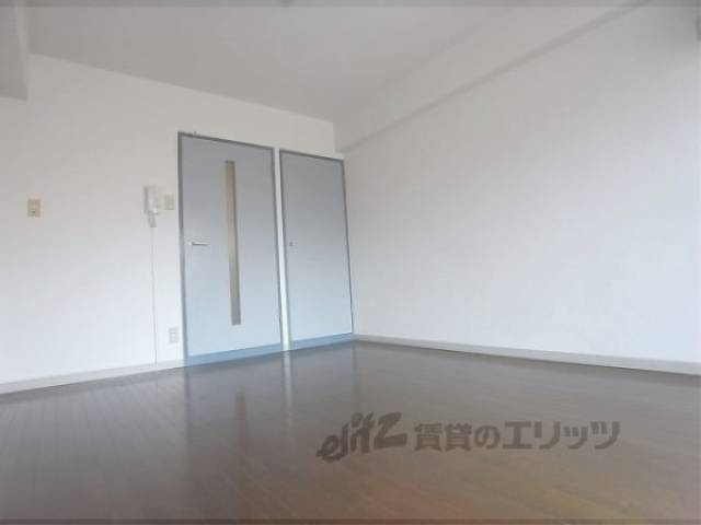 洋室　8帖のお部屋です。