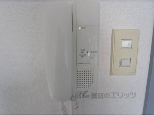 インターフォン　オートロックついています。