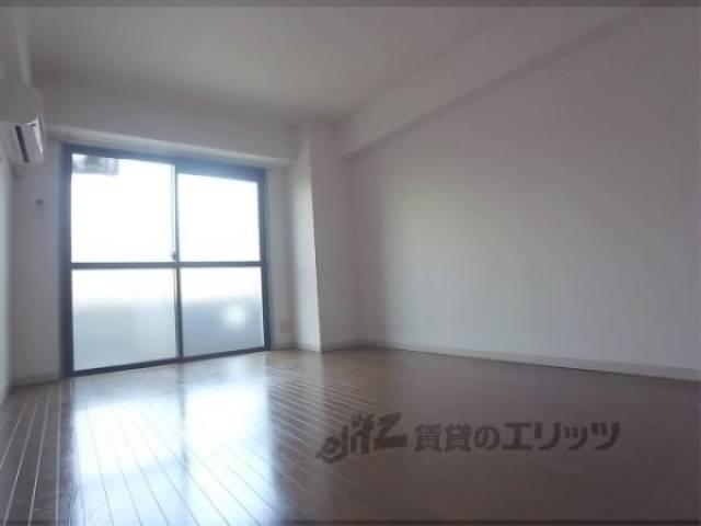 洋室　家具の配置のしやすいお部屋です。