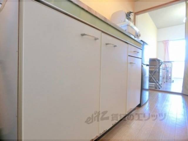 キッチン　下部収納