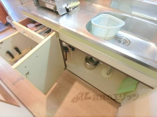 キッチン　下部収納