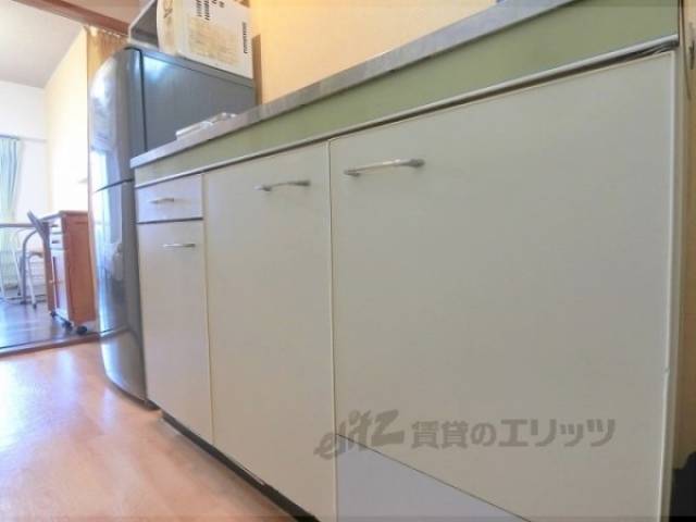 キッチン　下部収納