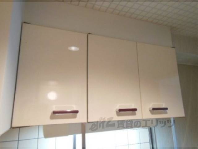 キッチン　収納上部