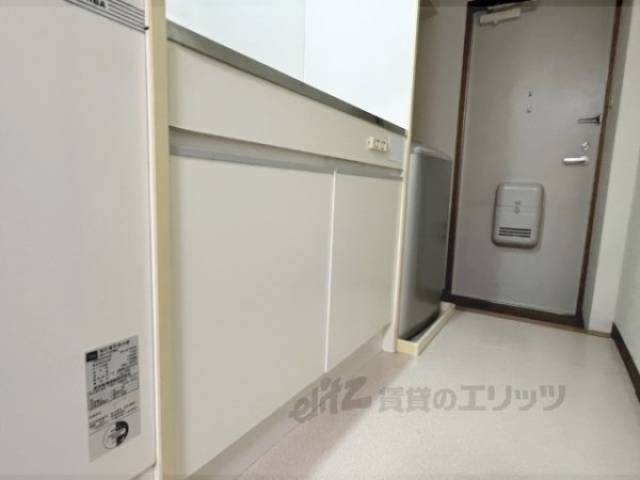 キッチン　収納下部
