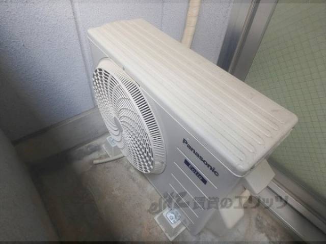 エアコン　室外機
