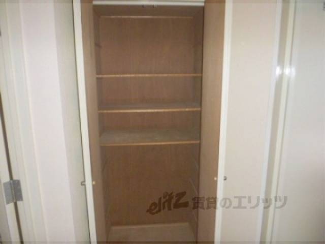 収納　廊下収納