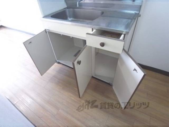 キッチン　下部収納