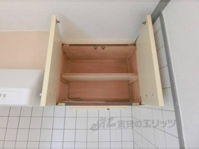 キッチン　上部収納