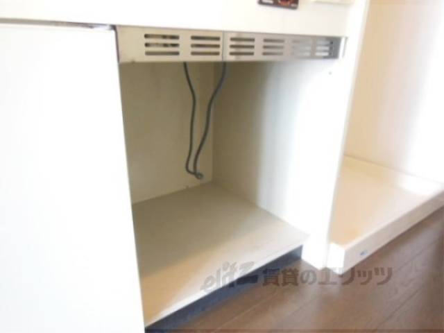 冷蔵庫置場　キッチンの下側部分です