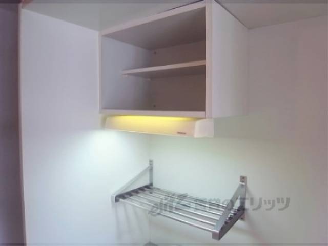 キッチン　上部収納