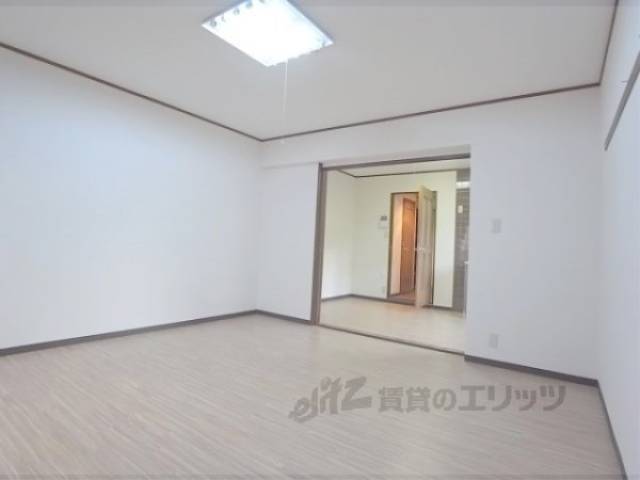 洋室　9.5帖のお部屋です。