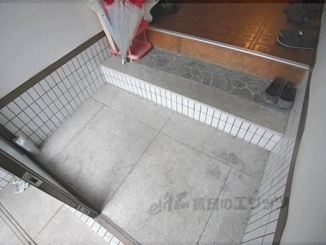 玄関　供用玄関