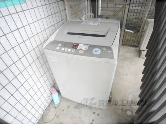 洗濯機置場　供用洗濯機　屋外