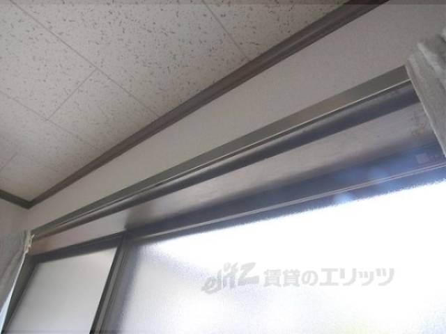カーテンレール