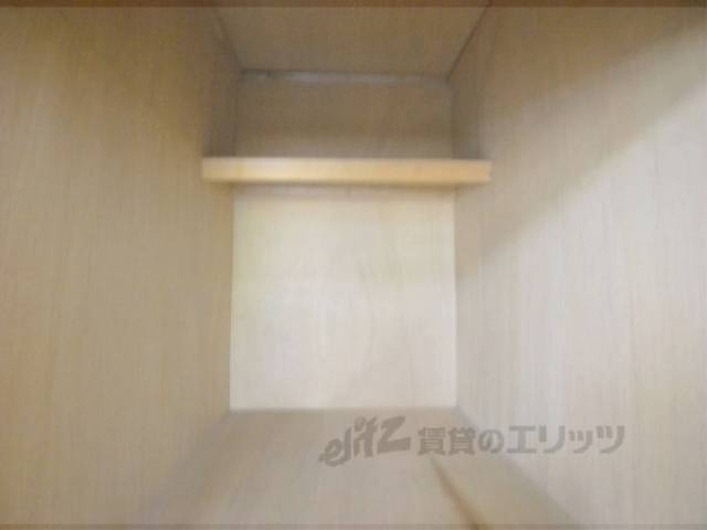 収納　上部